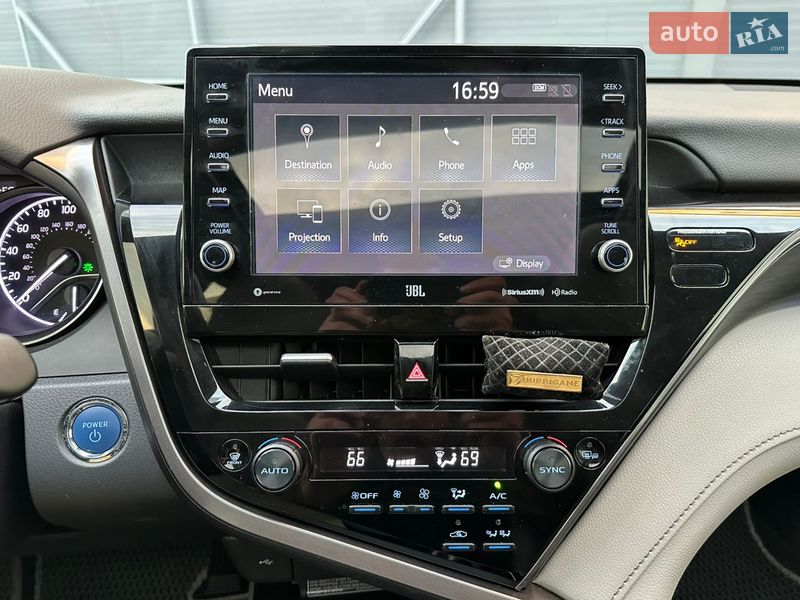 Седан Toyota Camry 2021 в Киеве