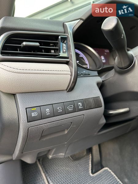 Седан Toyota Camry 2021 в Киеве