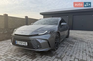 Седан Toyota Camry 2024 в Днепре
