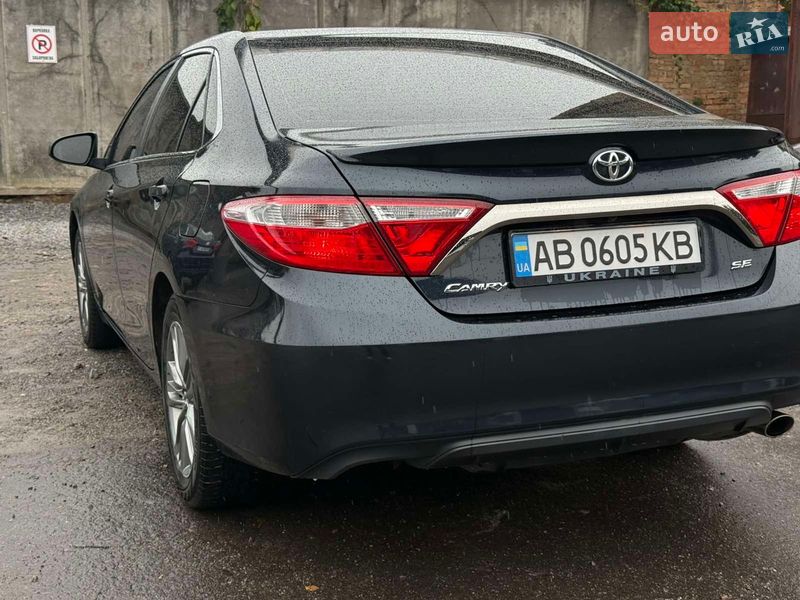 Седан Toyota Camry 2016 в Виннице