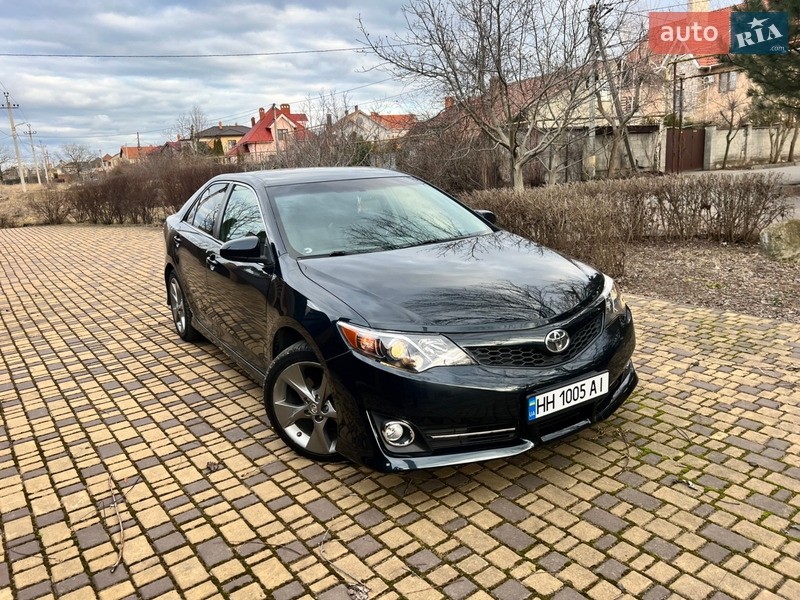 Седан Toyota Camry 2012 в Одессе