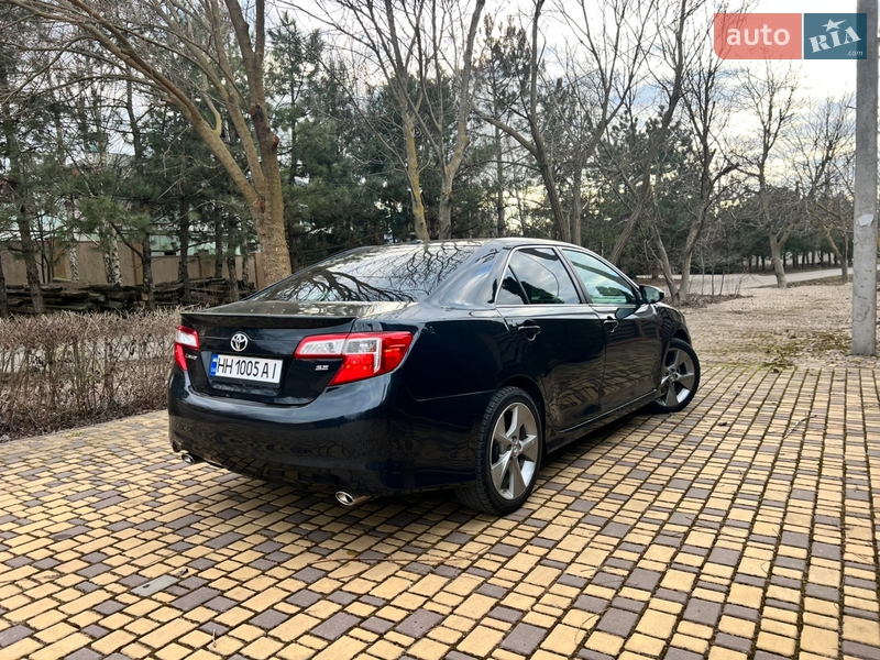 Седан Toyota Camry 2012 в Одессе