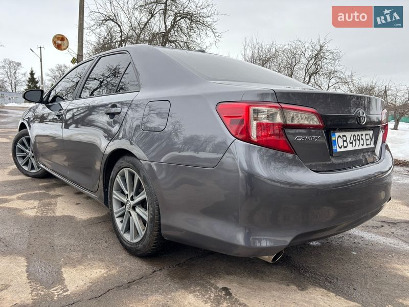 Седан Toyota Camry 2014 в Гадяче