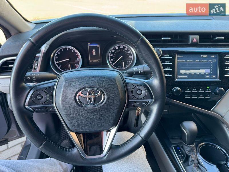 Седан Toyota Camry 2018 в Черкассах