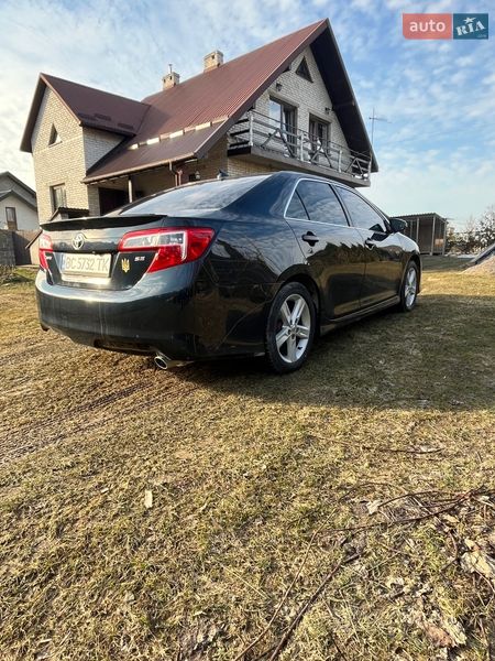Седан Toyota Camry 2013 в Городке