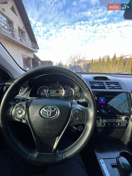 Седан Toyota Camry 2013 в Городке