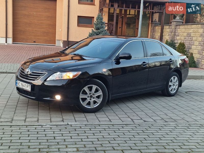 Седан Toyota Camry 2006 в Стрые