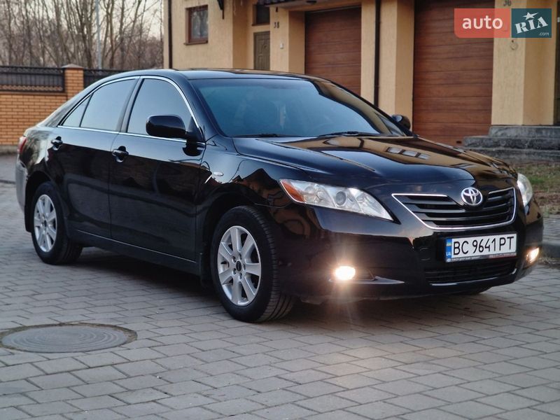 Седан Toyota Camry 2006 в Стрые