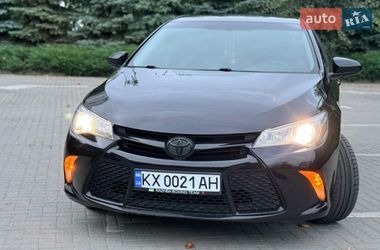 Седан Toyota Camry 2016 в Харькове