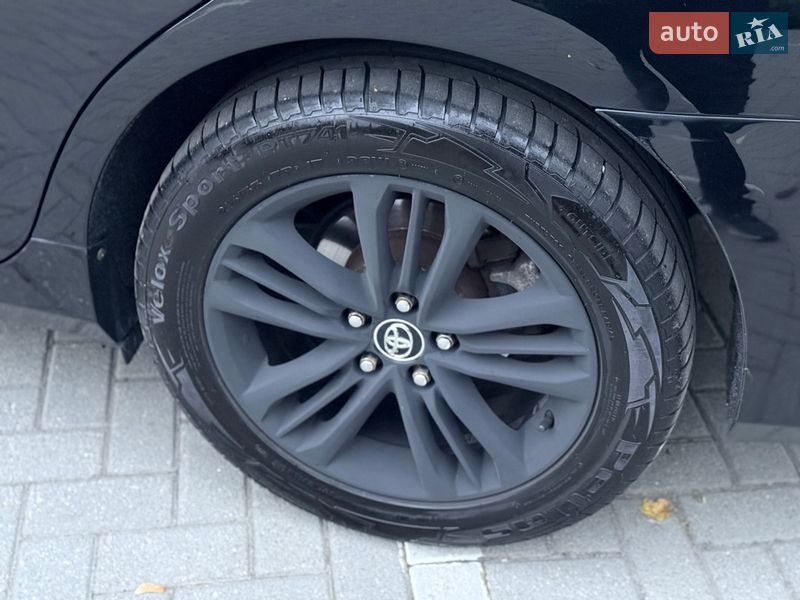 Седан Toyota Camry 2016 в Харькове