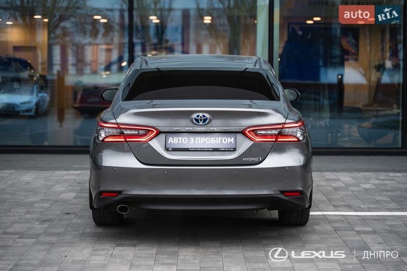 Седан Toyota Camry 2024 в Днепре