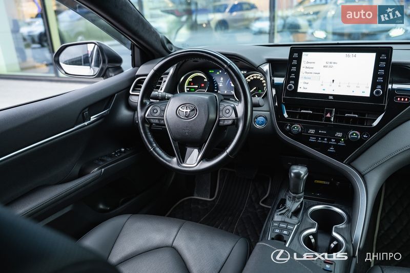 Седан Toyota Camry 2024 в Днепре