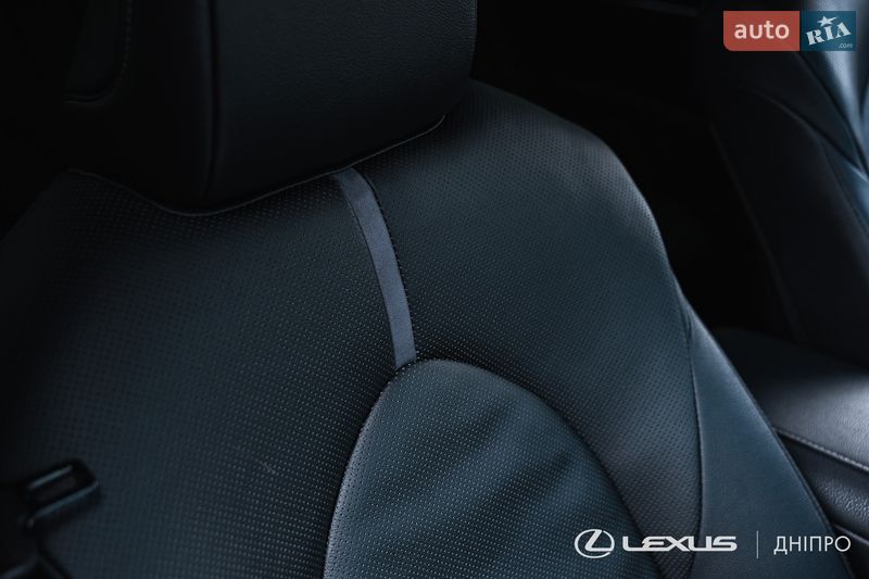 Седан Toyota Camry 2024 в Днепре