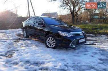 Седан Toyota Camry 2015 в Монастирищеві