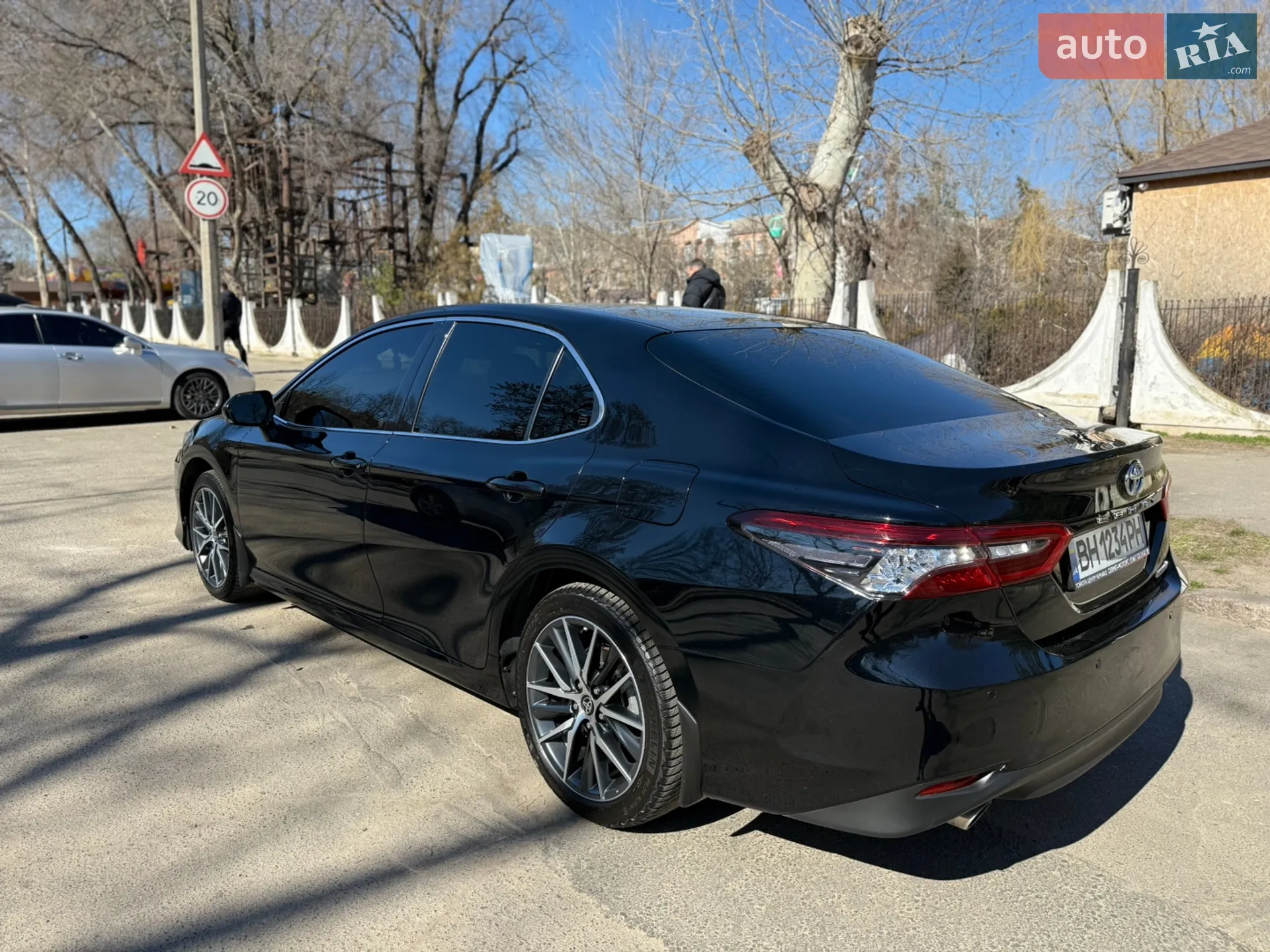 2022 Toyota Camry - мініатюра 8