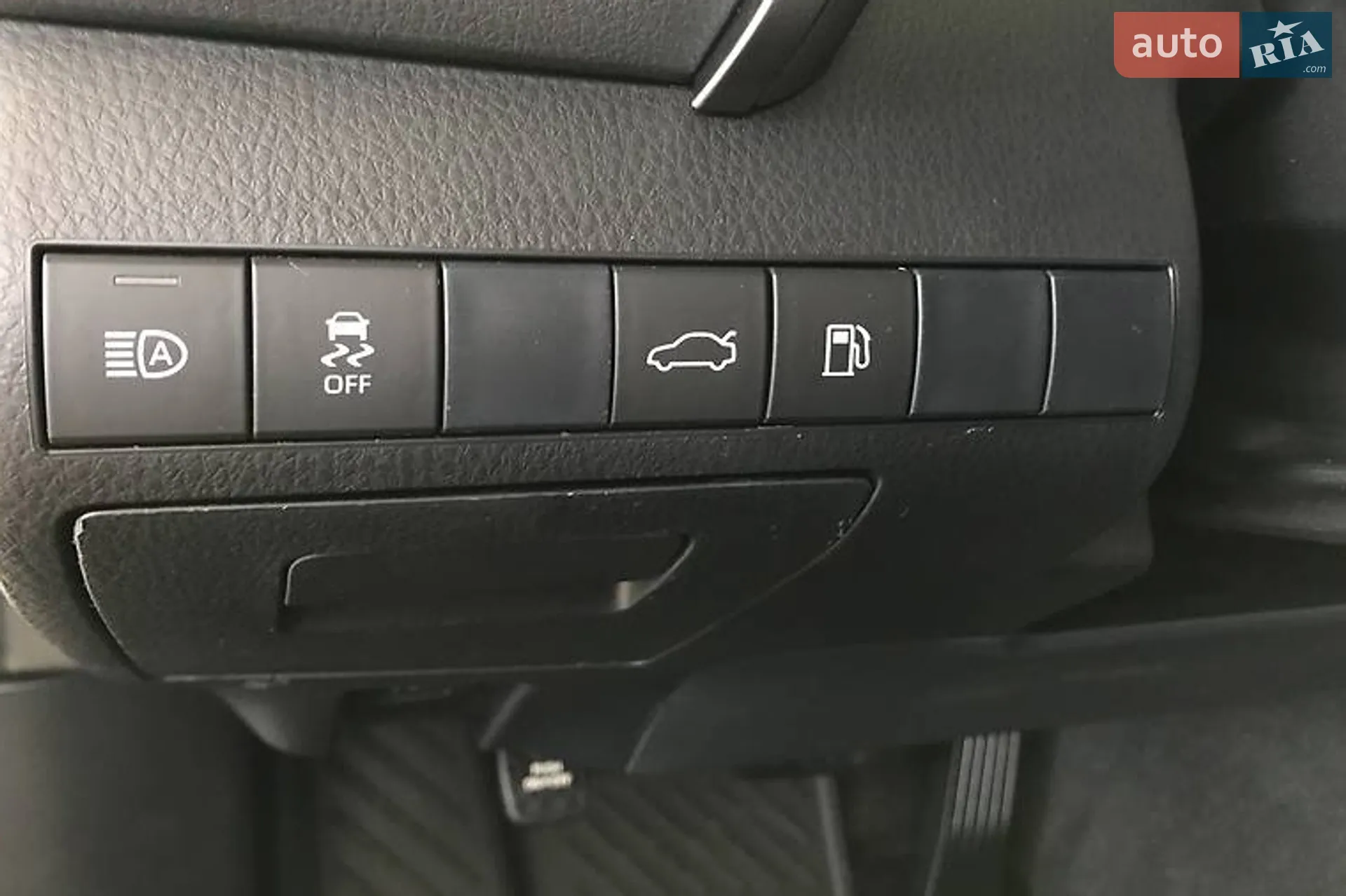 2018 Toyota Camry - мініатюра 7