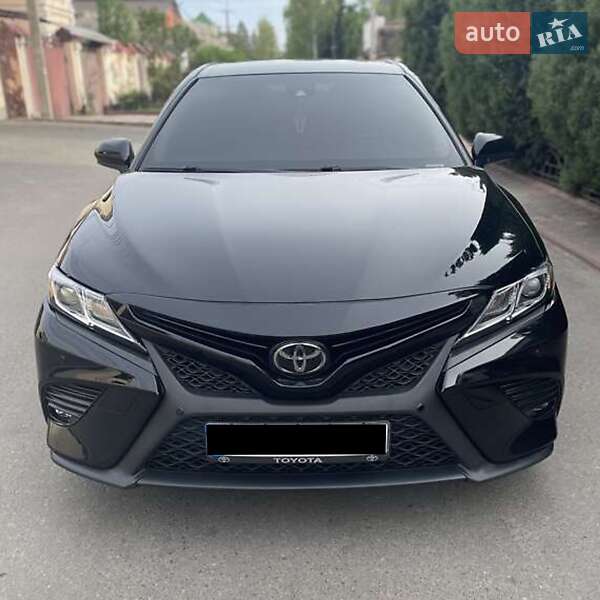 Toyota Camry 2018