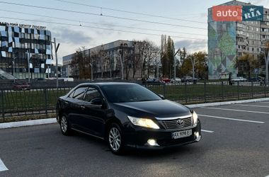 Седан Toyota Camry 2011 в Харькове