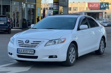 Седан Toyota Camry 2008 в Киеве