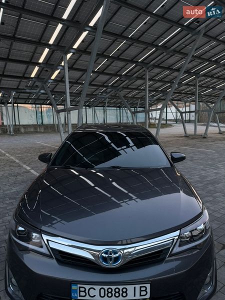 Седан Toyota Camry 2013 в Львове