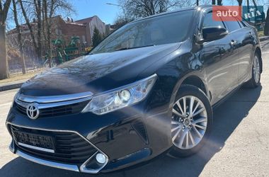Седан Toyota Camry 2017 в Виннице