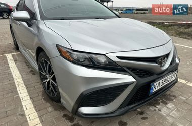 Седан Toyota Camry 2021 в Києві
