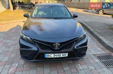 Седан Toyota Camry 2021 в Стрые