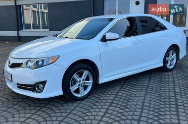 Седан Toyota Camry 2014 в Шептицькому