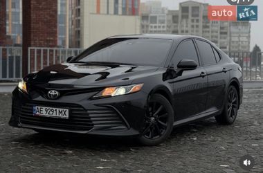 Седан Toyota Camry 2021 в Дніпрі