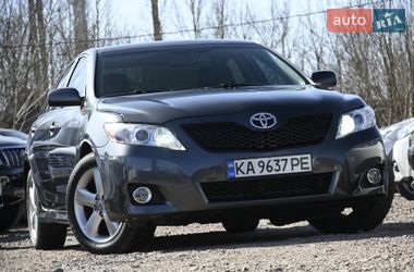 Седан Toyota Camry 2009 в Бердичеве