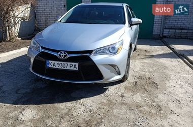 Седан Toyota Camry 2015 в Днепре