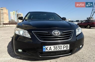 Седан Toyota Camry 2008 в Киеве