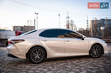 Седан Toyota Camry 2021 в Харькове