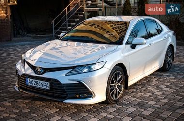 Седан Toyota Camry 2021 в Харькове