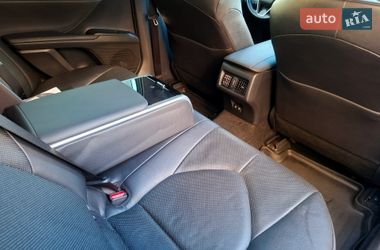 Седан Toyota Camry 2021 в Харькове