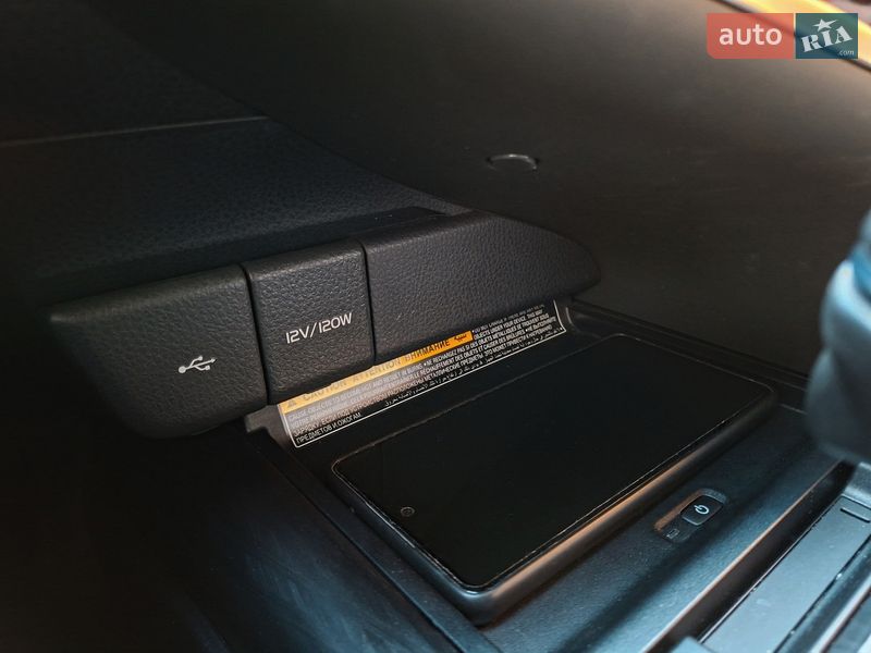 Седан Toyota Camry 2021 в Харькове