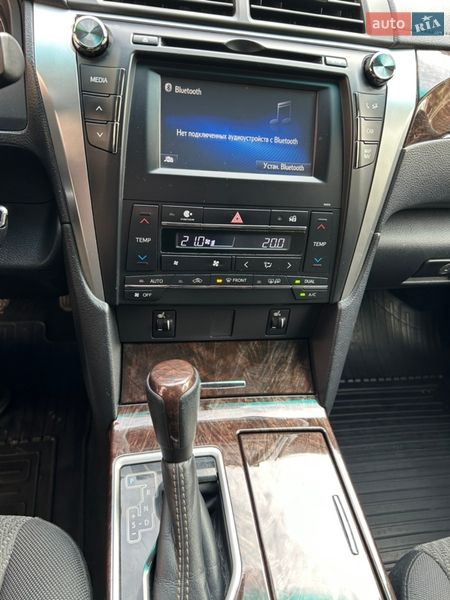 Седан Toyota Camry 2017 в Харькове