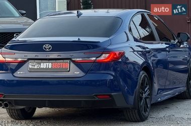 Седан Toyota Camry 2024 в Харкові