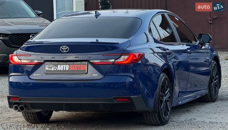 Седан Toyota Camry 2024 в Харкові