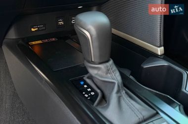 Седан Toyota Camry 2024 в Харкові
