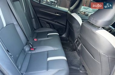 Седан Toyota Camry 2024 в Харкові