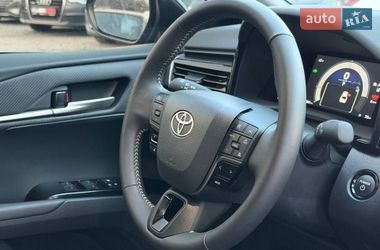 Седан Toyota Camry 2024 в Харкові