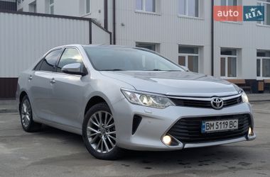 Седан Toyota Camry 2016 в Сумах