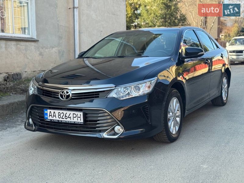 Toyota Camry 2016