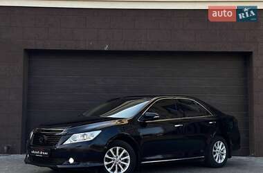 Седан Toyota Camry 2012 в Николаеве