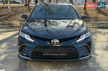 Седан Toyota Camry 2024 в Киеве
