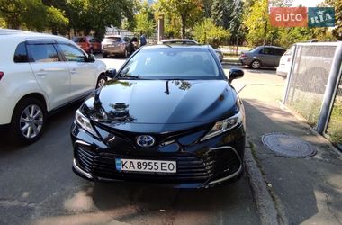 Седан Toyota Camry 2021 в Прилуках