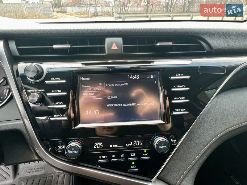 Седан Toyota Camry 2018 в Виннице