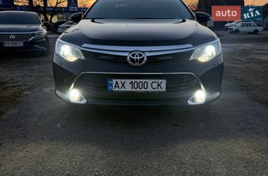 Седан Toyota Camry 2017 в Харкові