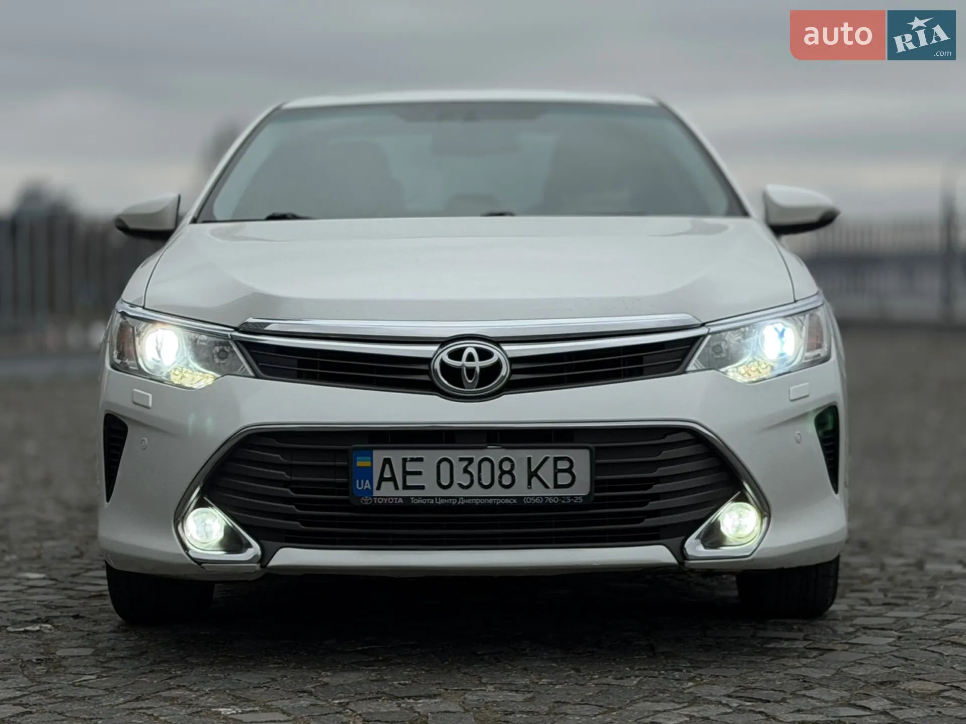 2014 Toyota Camry - мініатюра 2